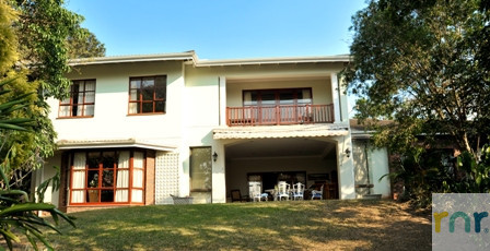 Selborne 6 Bedroom House KAG1 - Photo 2