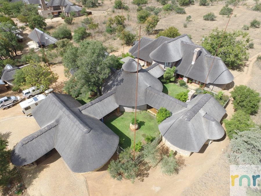 Zebula Main House & 2 cottages, 16 Sleeper IH1 - Photo 2